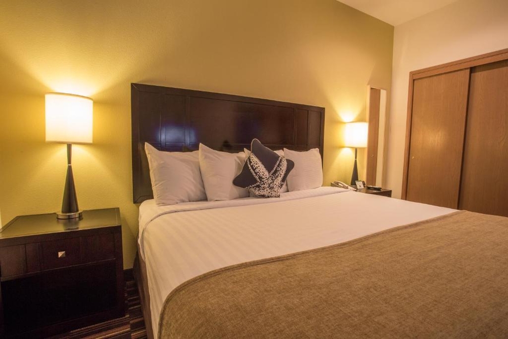 Grand King Suite with Full Kitchen